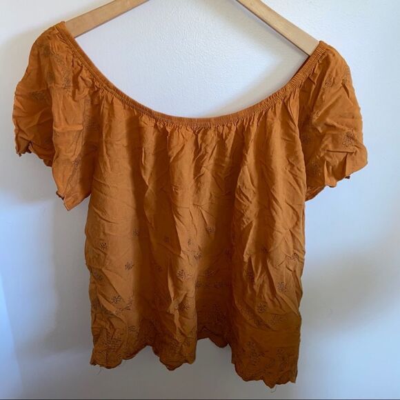 Charlotte Russe burnet yellow off the shoulder top - Picture 6 of 6